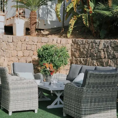 Romeo Cerca De La Playa De Talamanca E Ibiza *