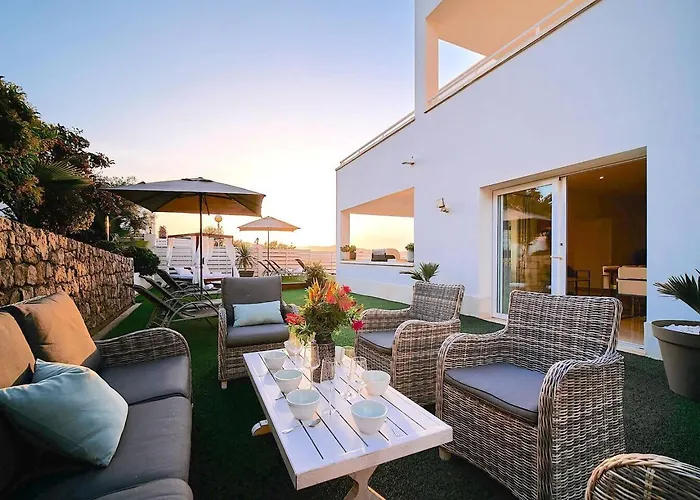 Romeo Cerca De La Playa De Talamanca E Ibiza Santa Eularia des Riu