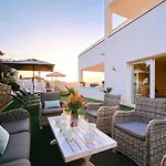 Romeo Cerca De La Playa De Talamanca E Ibiza Santa Eulalia del Río