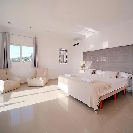 Romeo 2km From Ibiza Town And 1km From Talamanca Villa *